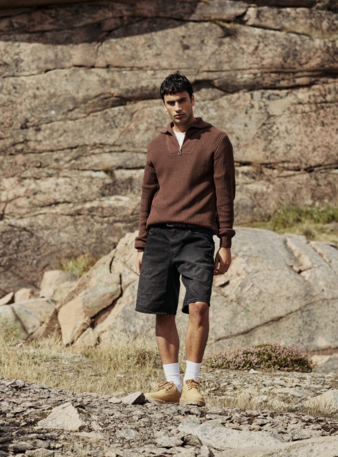 KNITTED SWEATER WITH ZIP NECK - 20718574 - BROWN